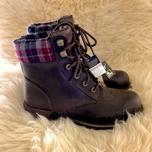 NWT CAT Brown Leather Plaid Textile Work Boots